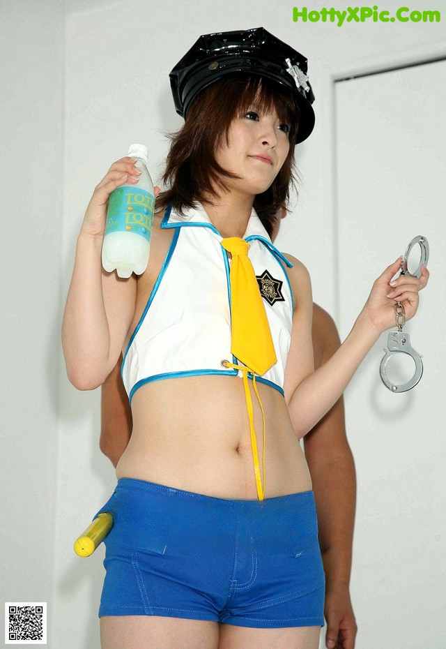Akina Minamida - Ebony Mp4 Descargar